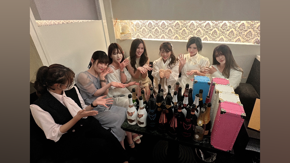 全員集合のはずが二人足らず、、残ったメンバーでパシャリ♡そら改めておめでとう♡
