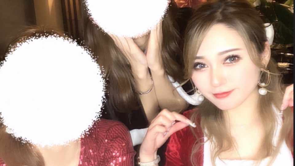 " 今日明日10代ばかりなの何で🫣？私ひとりで平均年齢上げてるじゃん🫩 "