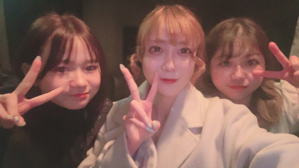 電気消したあとだからくらすぎ🌃昨日も愉快でした✨