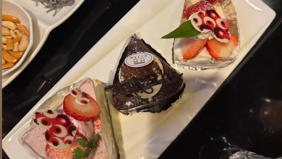 人の誕生日ケーキを主役よりもがっつく女やけど大丈夫そ？^^;