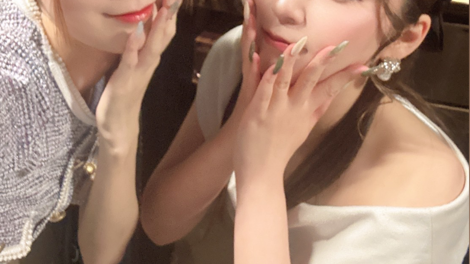 " 一時期 ﾌﾁなしｶﾗｺﾝで清楚系目指したけど🫤結局ﾌﾁなしｶﾗｺﾝだと盛れない🙈 "