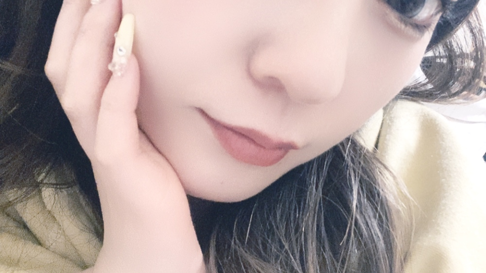 " ねぇ🖐🏻駐車する時､両ｻｲﾄﾞの車がﾎﾞｺﾎﾞｺだったら不安になるの私だけ❔😵‍💫 "