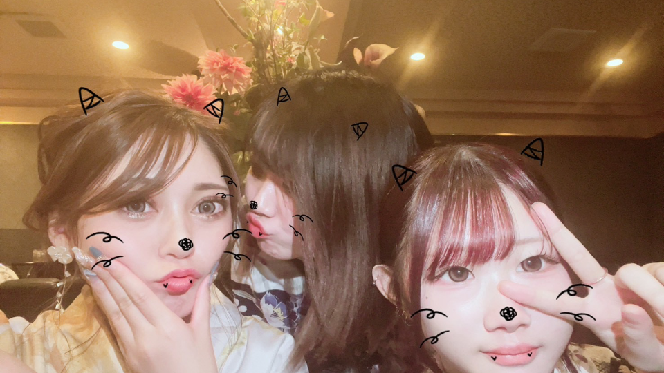 " 昨日の営業後も何だか騒がしかった😂元気で自由で楽しそうで何より（笑）"