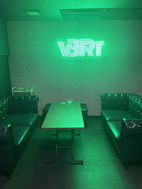 丸亀 ミックスバー VERT店内1